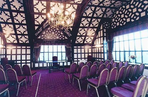 Wild Boar Hotel Beeston  Екстер'єр фото
